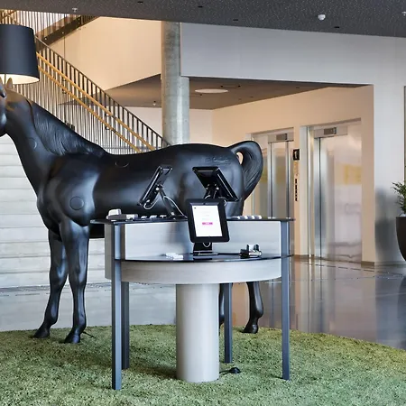 Comfort Airport Hotel 4*