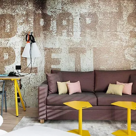 Comfort Airport Hotel 4*