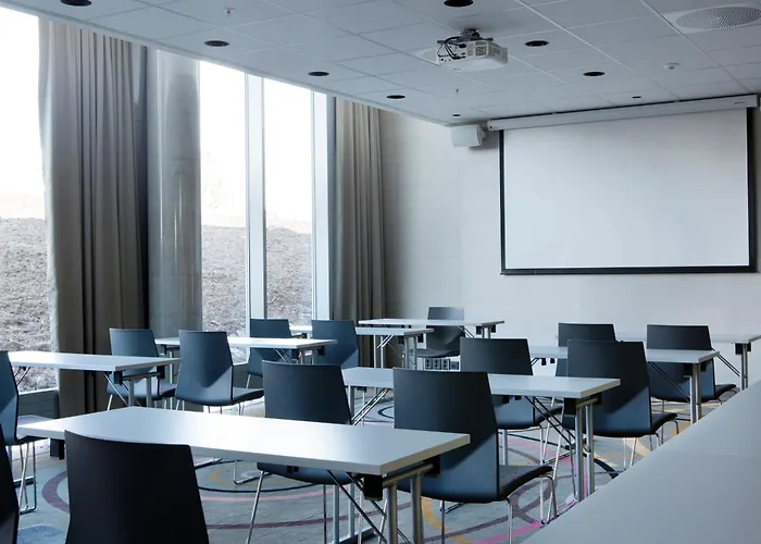 Comfort Airport Hotel 4*