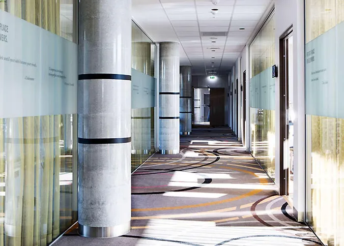 Comfort Airport Hotell 4*